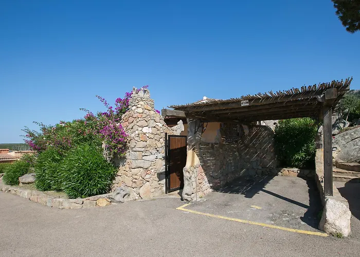 Casa Azul, Seaview Terrace, Private Parking, Pool Marinella (Sardinia)